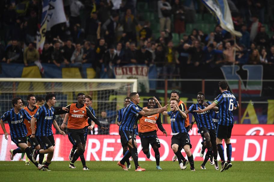 L&#39;Inter esulta dopo il gol del 2-1 di Zonta. LAPRESSE